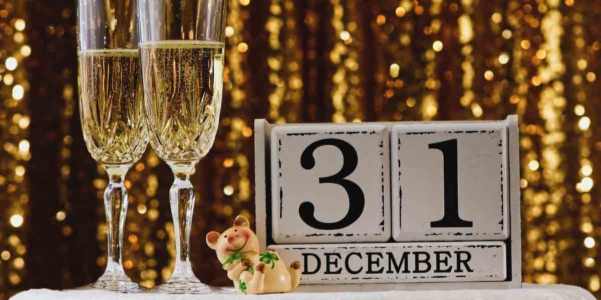 New Year's Eve – December 31: History, Activities & Quotes